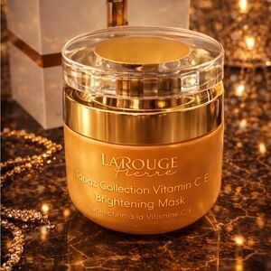 Larouge Pierre Vitamin Vitamin C E Brightening Mask —